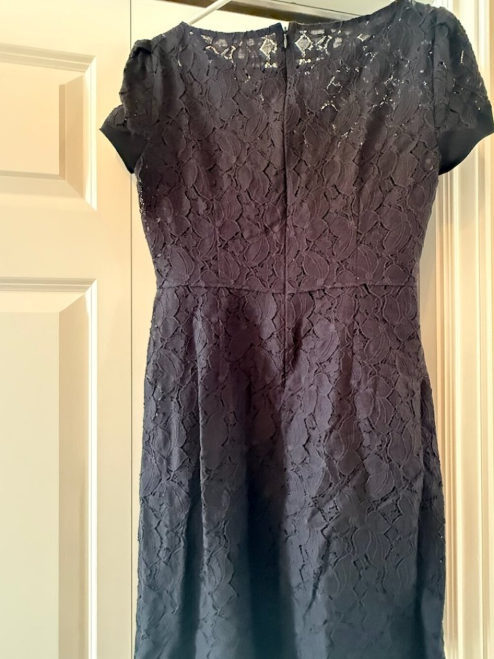 Elie Tahari Black Lace Sheath Dress Size 8 Elegant Cocktail Career - Picture 2 of 5